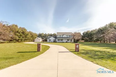 8155 Berkey Southern Rd, Whitehouse, OH 43571