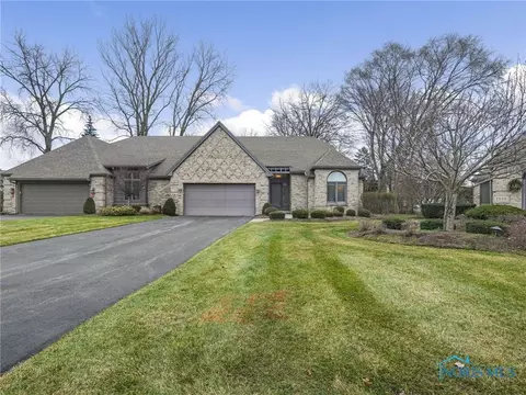 2936 Glaston Oaks Ct, Toledo, OH 43617