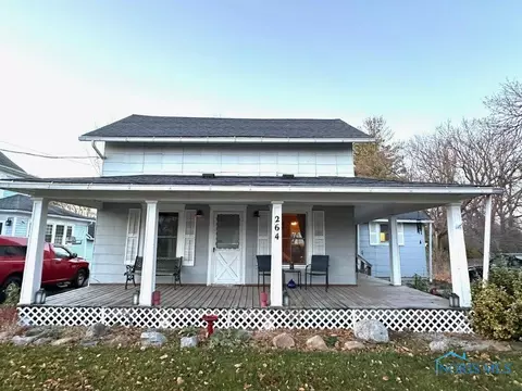 264 Maple St, Metamora, OH 43540