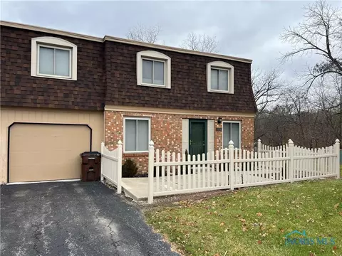 400 Greenler Rd #1107, Defiance, OH 43512
