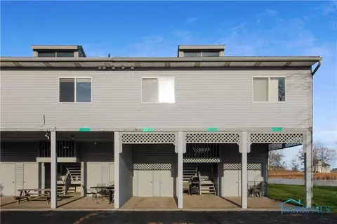 6463 Teal Bnd, Oak Harbor, OH 43449