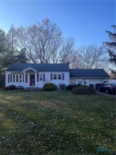5235 Harvest Ln, Toledo, OH 43623