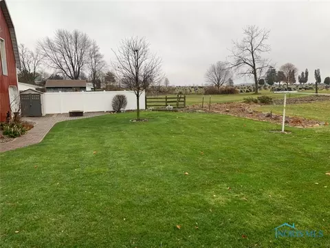 303 S Michigan St, Edon, OH 43518 photo 16