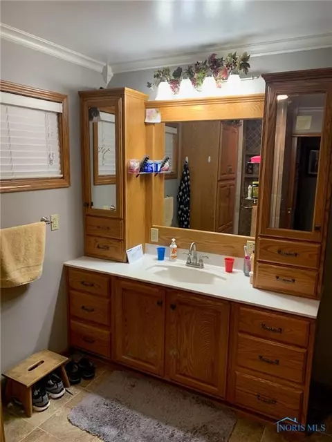 303 S Michigan St, Edon, OH 43518 photo 12