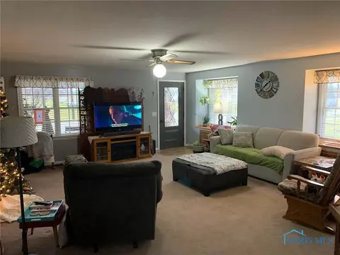 303 S Michigan St, Edon, OH 43518 photo 3