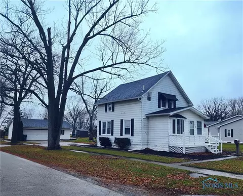 902 Cherry St, Genoa, OH 43430