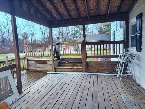 902 Cherry St, Genoa, OH 43430 photo 5