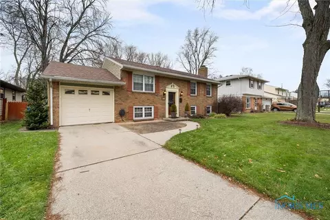 874 Maple Ln, Waterville, OH 43566 photo 2