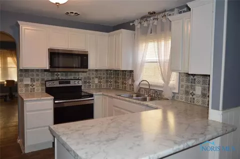 610 S Davis St, Forest, OH 45843 photo 6