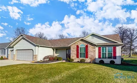 2564 Autumn Ridge Dr, Lima, OH 45801