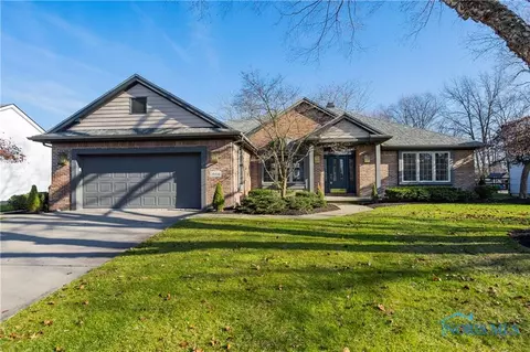 26486 Catawba Dr, Perrysburg, OH 43551