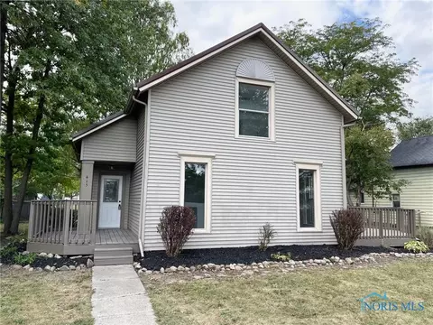 415 N Cherry St, Bryan, OH 43506 photo 2