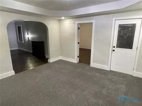 415 N Cherry St, Bryan, OH 43506 photo 9
