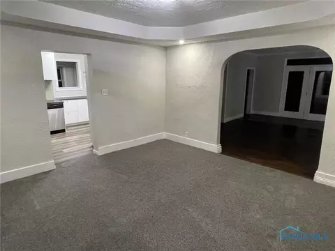 415 N Cherry St, Bryan, OH 43506 photo 8