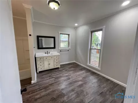 415 N Cherry St, Bryan, OH 43506 photo 17