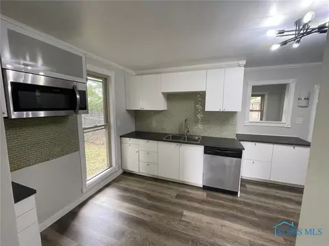 415 N Cherry St, Bryan, OH 43506 photo 11