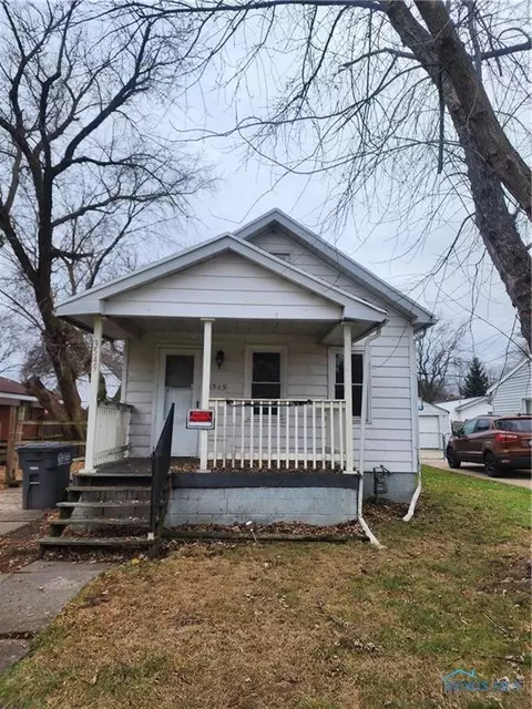 3549 Terrace Dr, Toledo, OH 43611