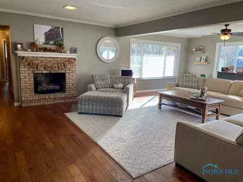 7559 Grenlock Dr, Sylvania, OH 43560 photo 4