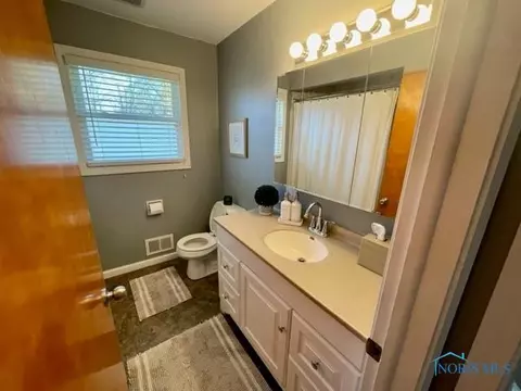 7559 Grenlock Dr, Sylvania, OH 43560 photo 14