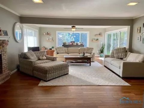 7559 Grenlock Dr, Sylvania, OH 43560 photo 3