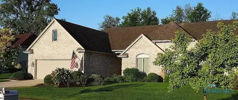 928 Deer Ridge Run, Bowling Green, OH 43402