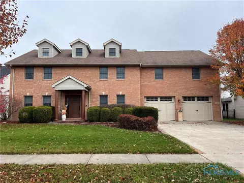 765 Meadowview Dr, Findlay, OH 45840