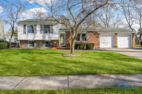 159 Pheasant Dr, Perrysburg, OH 43551