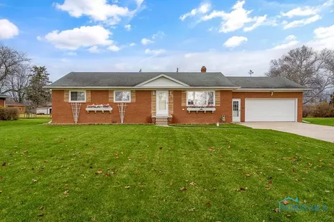 5838 Taylor St, Walbridge, OH 43465