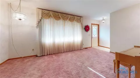 144 Hillcrest Dr, Tiffin, OH 44883
