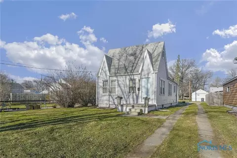 407 Clinton St, Maumee, OH 43537