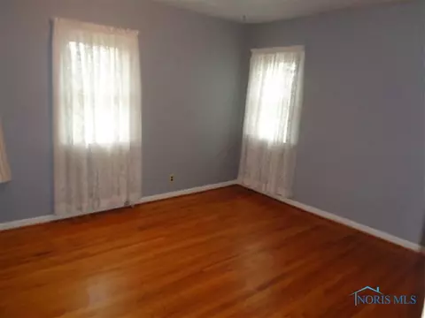 1997 E Main St, Ottawa, OH 45875 photo 2