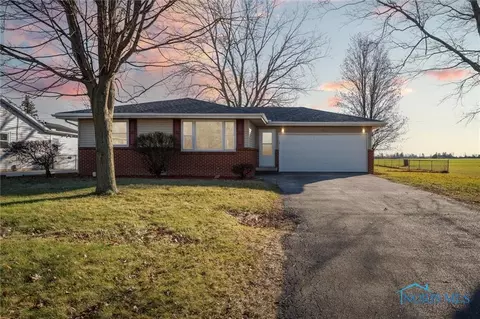 23802 W Meadow Dr, Genoa, OH 43430