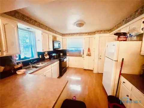 2002 Evansdale Ave, Toledo, OH 43607 photo 4