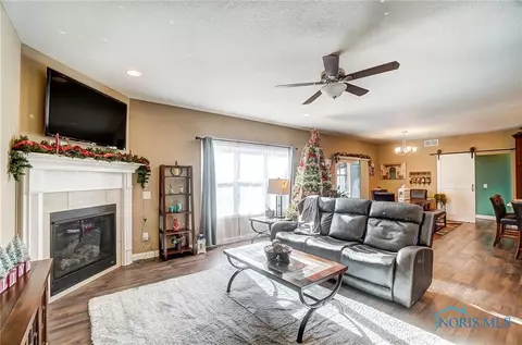 1291 White Birch Dr, Findlay, OH 45840