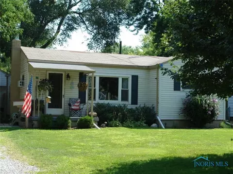 1260 Scott St, Maumee, OH 43537