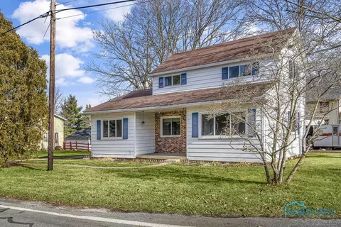 14546 New Rochester Rd, Pemberville, OH 43450