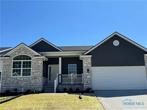 1030 Plum Grove Ln, Toledo, OH 43615