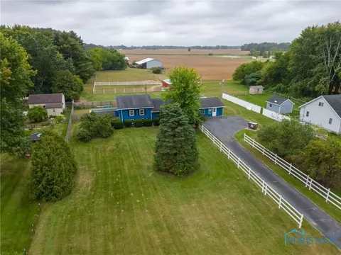 8067 County W Rd, Liberty Center, OH 43532