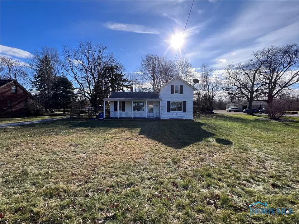 3158 Pickle Rd, Oregon, OH 43616 28 Photos Movoto