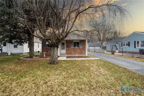 843 Mambrino Rd, Oregon, OH 43616