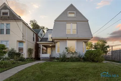 448 4th St, Toledo, OH 43605