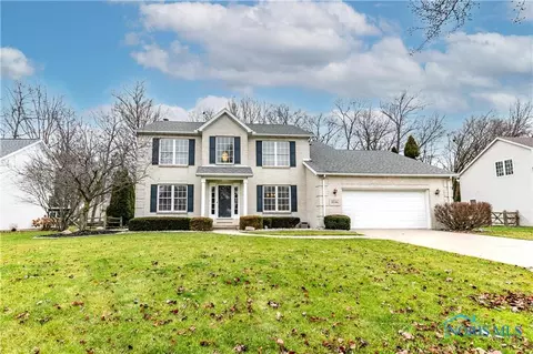 8046 Trent Lock Dr, Waterville, OH 43566