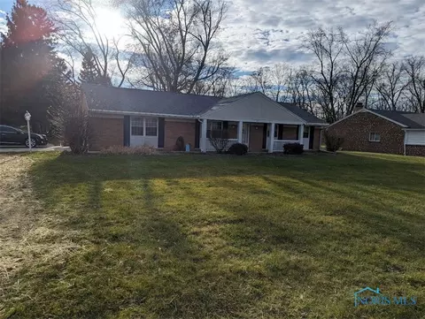 367 E Maumee Ave, Napoleon, OH 43545