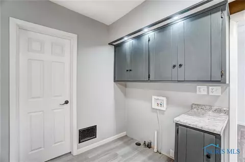 207 E Spring St, Fayette, OH 43521 photo 9