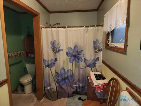 211 E Broadway St, Leipsic, OH 45856 photo 6