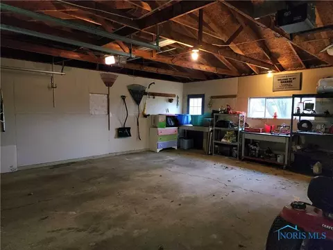 211 E Broadway St, Leipsic, OH 45856 photo 13