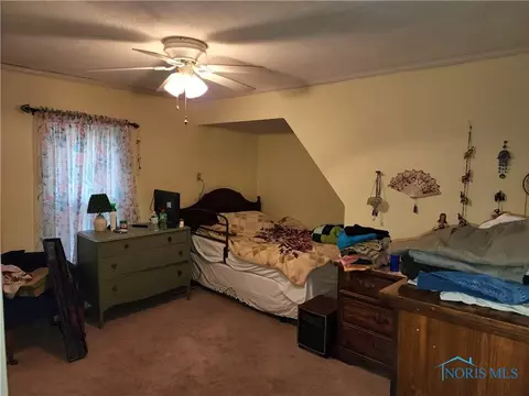 211 E Broadway St, Leipsic, OH 45856 photo 8