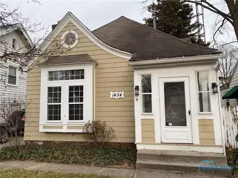 1434 Schuyler Rd, Toledo, OH 43612