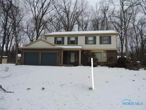 4556 Woodbriar Dr, Toledo, OH 43623