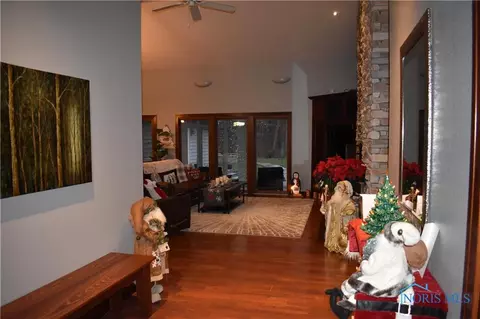 4723 S Eber Rd, Monclova, OH 43542 photo 8
